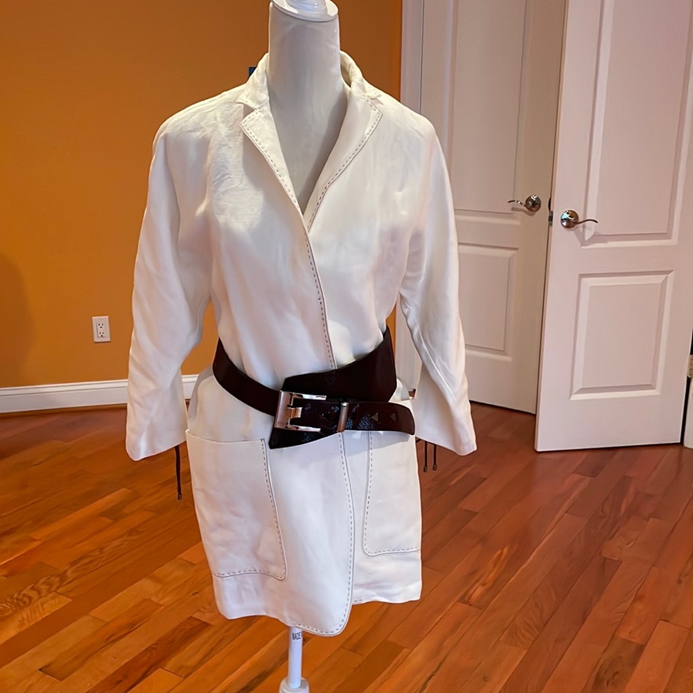 Max Mara US 6, 100% linen jacket NWOT